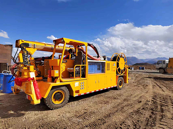 礦用柴油機(jī)濕式混凝土噴射車(chē)